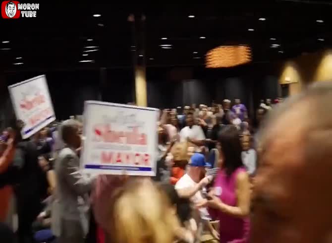 Video :When he inquires as to why her husband traveled to Epstein Island, Hillary Clinton's security forces take him away